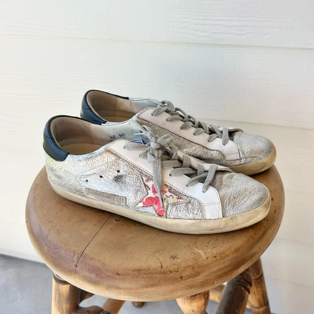 Golden Goose Superstar Crinkled Metallic Leather Sneakers With Pink Star